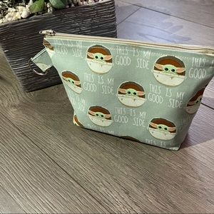 Mandalorian baby yoda cosmetic bag